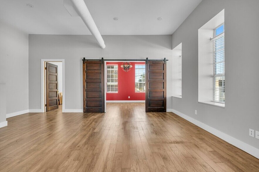 More Photos Of 201 Lafayette St, Starkville Loft Creative Space For Lease