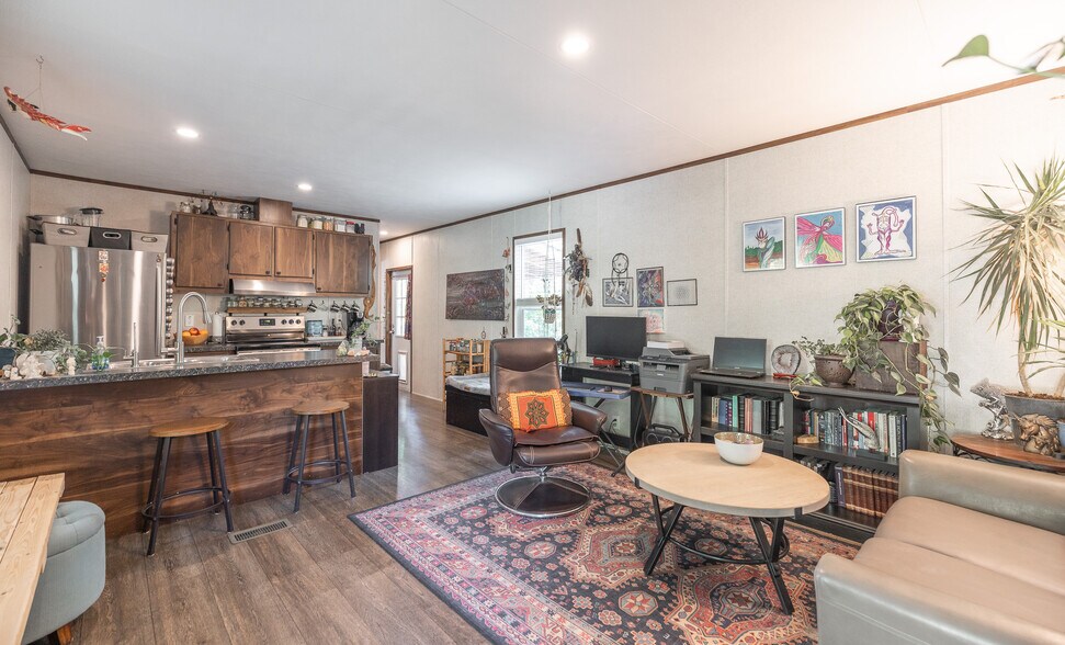 More Photos Of 11726 Highway K, Jadwin Hotel For Sale