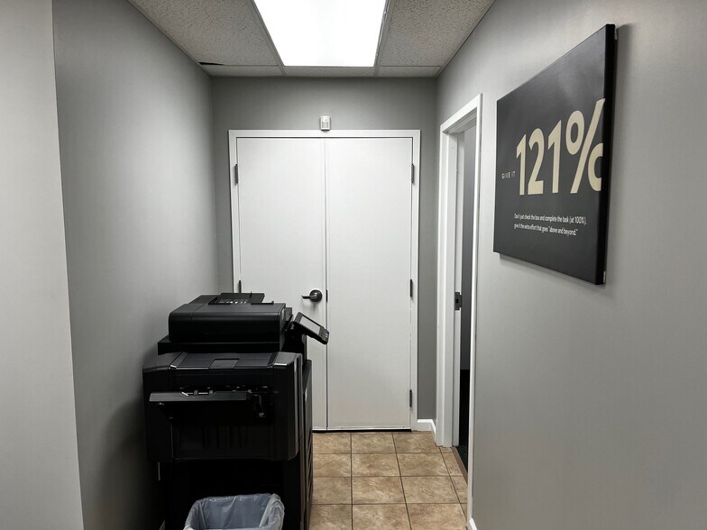 More Photos Of 9506 Harford Rd, Parkville Office For Sale