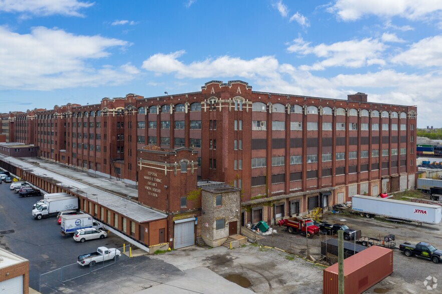 More Photos Of 1965 W Pershing Rd, Chicago Manufacturing For Lease