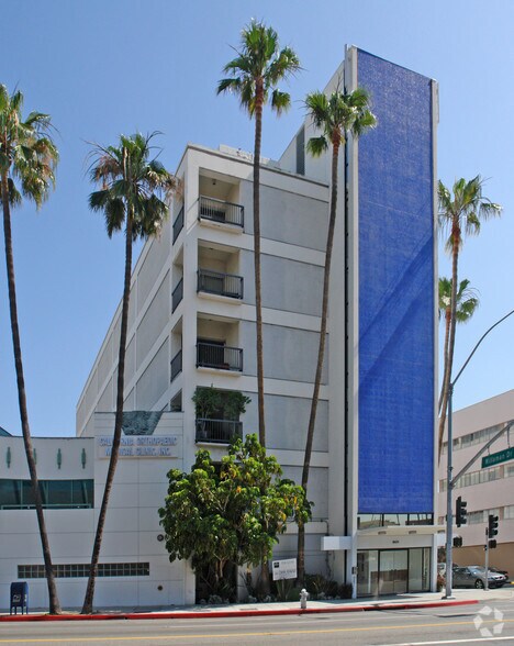 More Photos Of 8671 Wilshire Blvd, Beverly Hills Medical For Lease