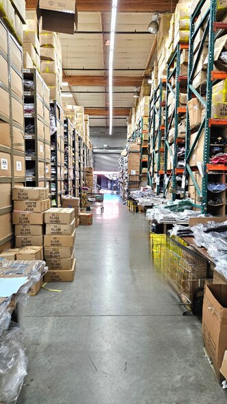 More Photos Of 936-972 E 31st St, Los Angeles Warehouse For Sale