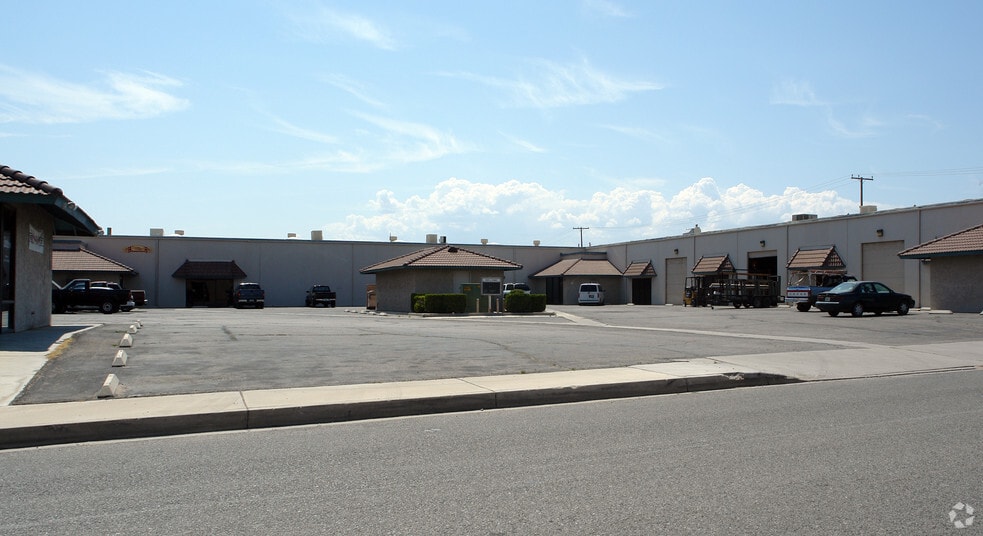 More Photos Of 9565 C Ave, Hesperia Service For Lease