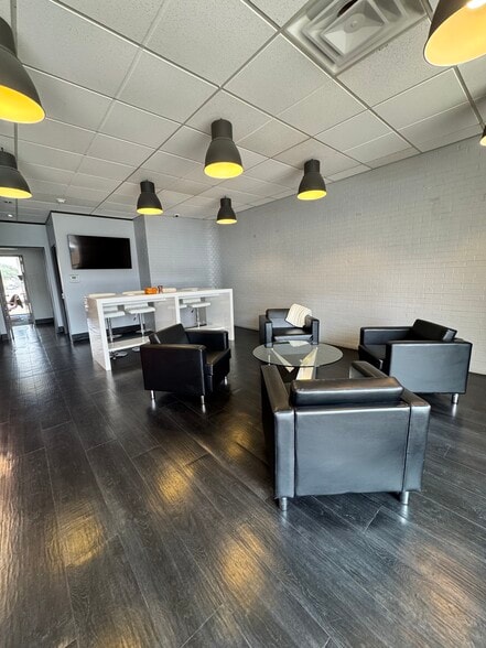 More Photos Of 14175 Proton Rd, Dallas Research And Development For Sale