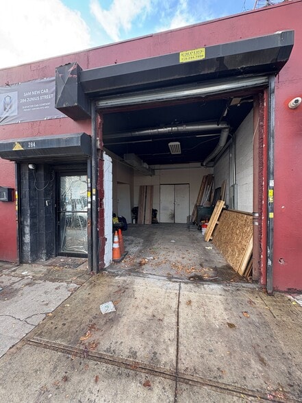 Primary Photo Of 284 Junius St, Brooklyn Warehouse For Lease