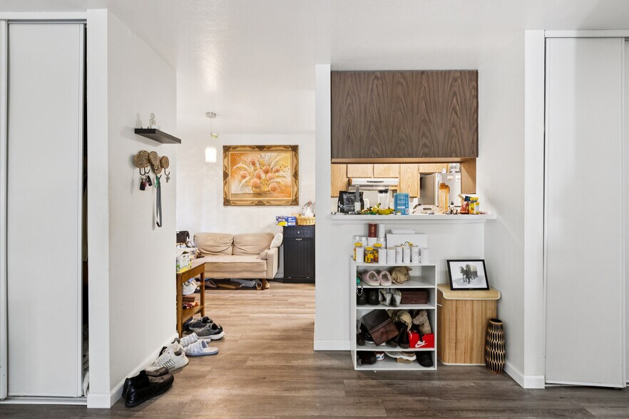 More Photos Of 1411 Oxford St, Redwood City Apartments For Sale