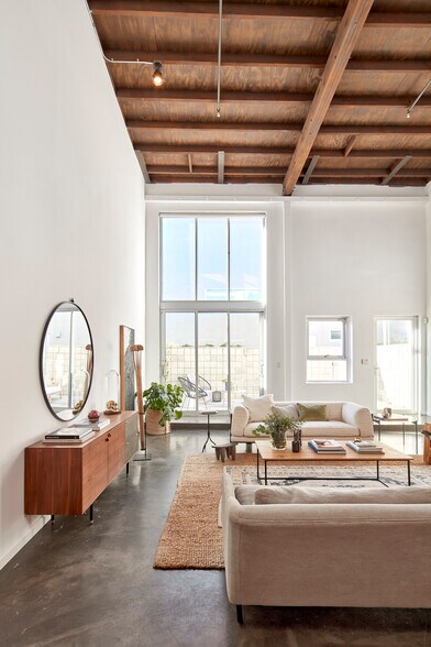 More Photos Of 2100 Abbot Kinney Blvd, Venice Office For Lease