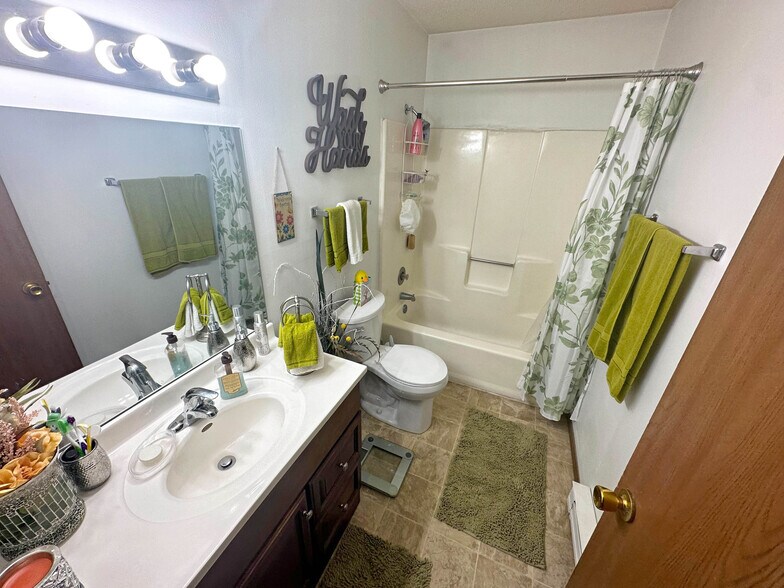 More Photos Of 150 Meadows Rd N, Bourbonnais Apartments For Sale