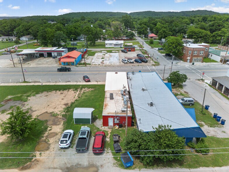 More Photos Of 206 Hwy 20, Salina Restaurant For Sale