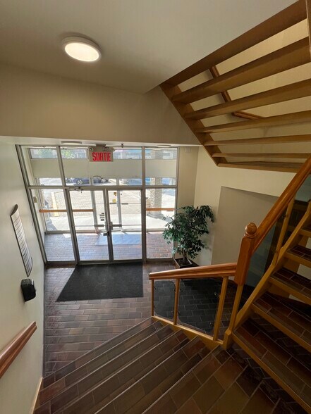 More Photos Of 643-675 Boul Curé-Labelle, Laval Storefront Retail Office For Lease