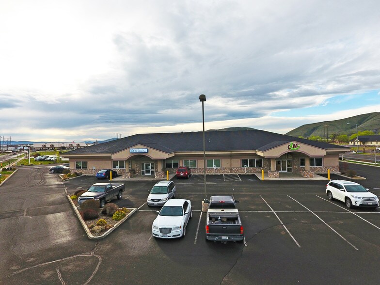 12361240 Ahtanum Ridge Dr, Yakima, WA 98903 Medical Office For Lease