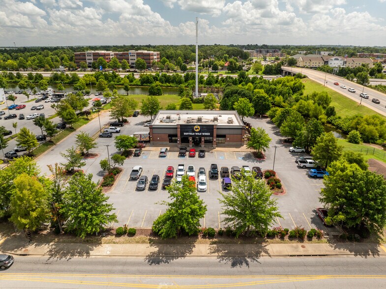 More Photos Of 2707 SE Moberly Ln, Bentonville Restaurant For Sale