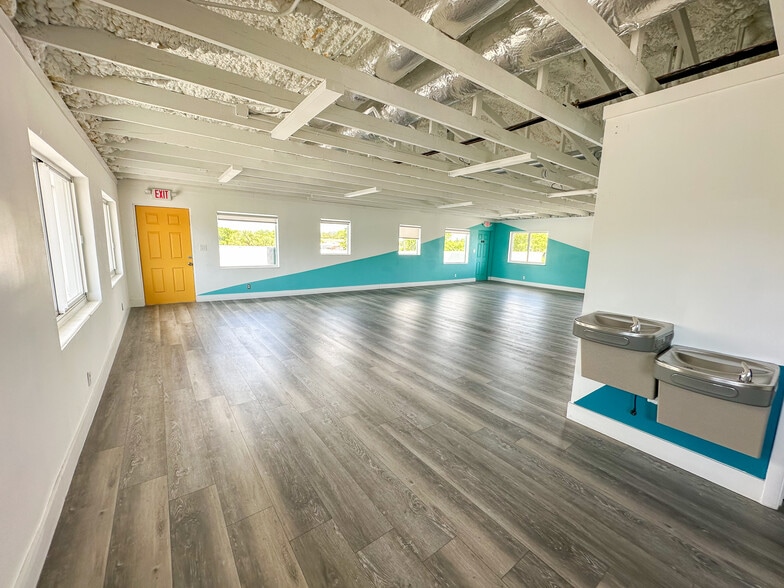 More Photos Of 702-706 NE 1st Ave, Fort Lauderdale Restaurant For Sale