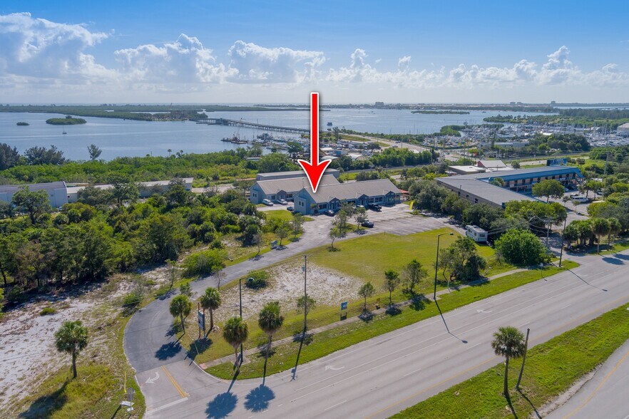 More Photos Of 2250-2296 N US Highway 1, Fort Pierce Office For Lease