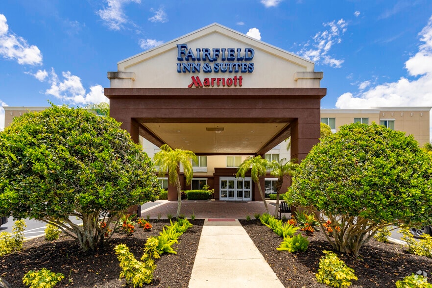 More Photos Of 4355 W New Haven Ave, Melbourne Hotel For Sale