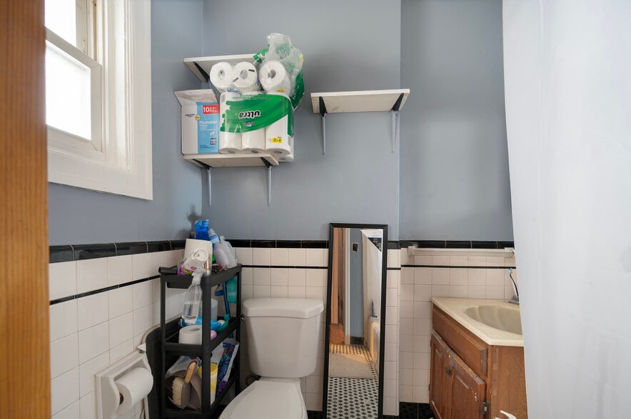 More Photos Of 186 Summit St, Pawtucket Apartments For Sale