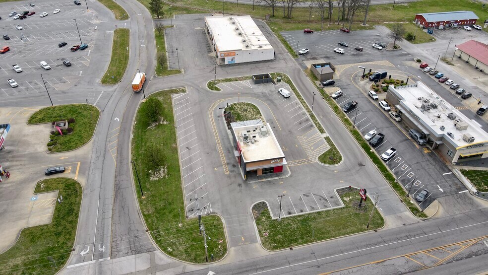 More Photos Of 120 N Central St, Benton Restaurant For Sale