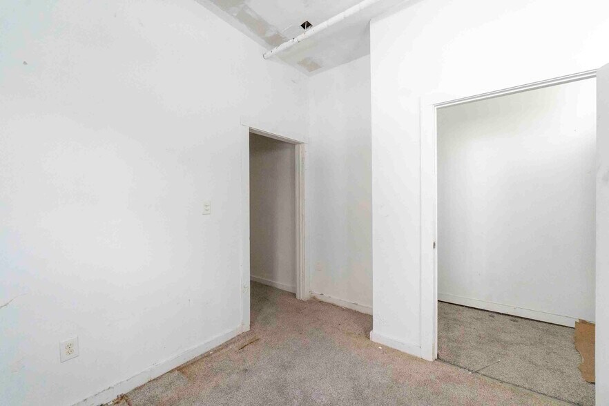 More Photos Of 3848-3856 Lancaster Ave, Philadelphia Office For Lease