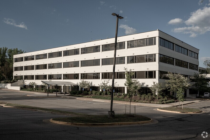 More Photos Of 3299 Woodburn Rd, Annandale Medical For Lease