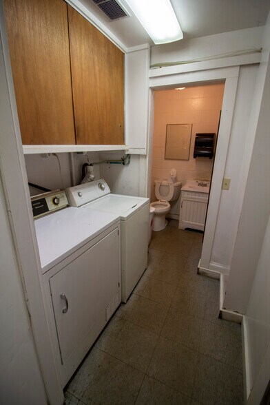 More Photos Of 5402 Portage Rd, Portage Restaurant For Lease