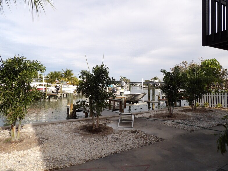More Photos Of 14975 1st St E, Madeira Beach Apartments For Sale