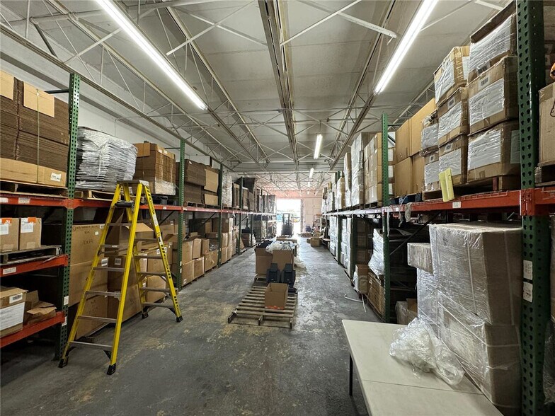 More Photos Of 7640 NW 36th Ave, Hialeah Warehouse For Sale
