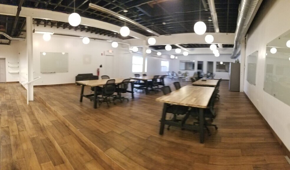 More Photos Of 3 W 18th St, Weehawken Showroom For Lease