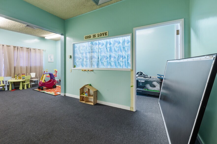 More Photos Of 375 S K St, Oxnard Religious Facility For Sale