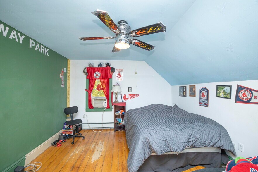 More Photos Of 121 Wood St, Middleborough Storefront Retail Residential For Sale