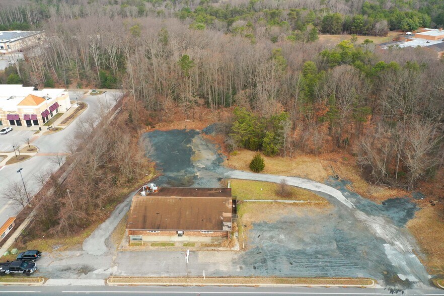 More Photos Of 11735 Hg Trueman Rd, Lusby Freestanding For Sale