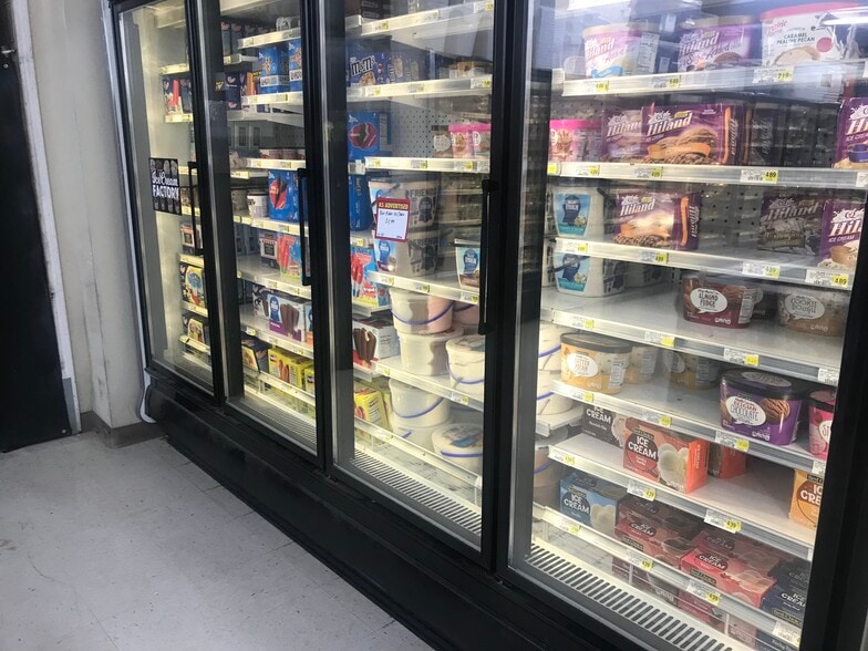 More Photos Of 25817 State Hwy 64, Pittsburg Supermarket For Sale