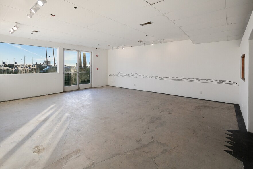 More Photos Of 3111 Ocean Front Walk, Marina Del Rey Apartments For Sale