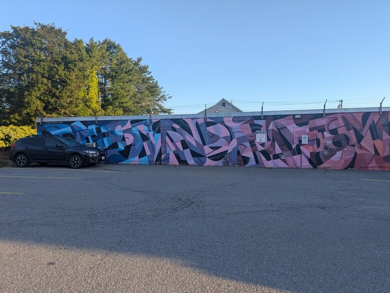 More Photos Of 27 Revere St, Portland Warehouse For Lease