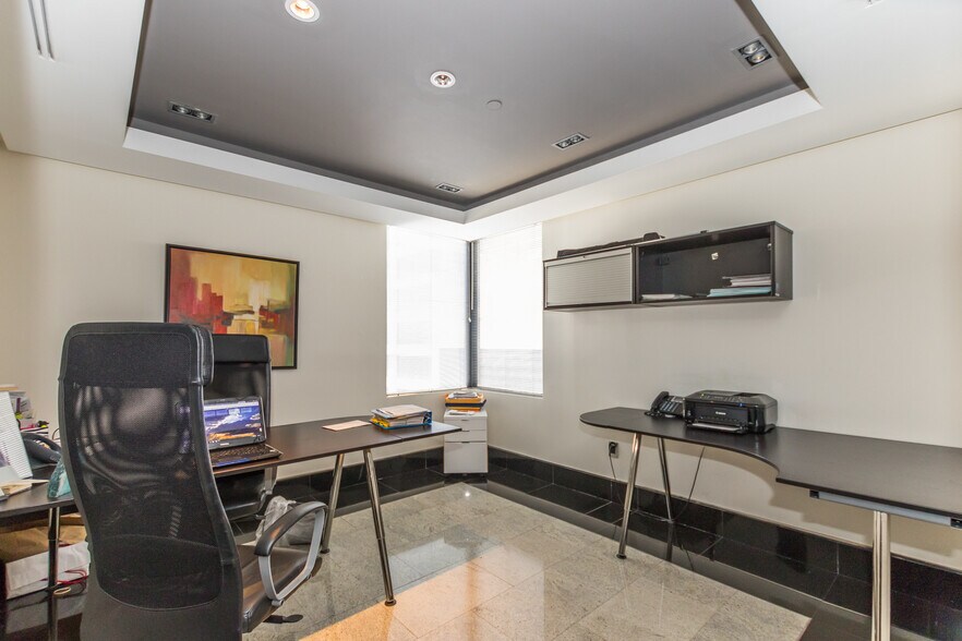 More Photos Of 1000 Brickell Ave, Miami Office For Sale
