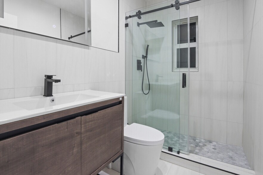 More Photos Of 401-403 NE 14th Ave, Fort Lauderdale Apartments For Sale