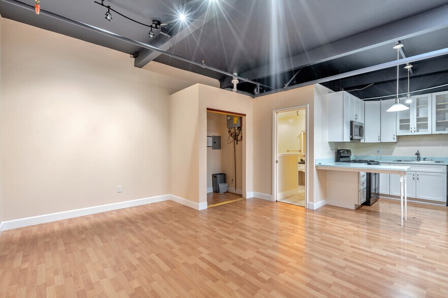 More Photos Of 74 Digital Dr, Novato Warehouse For Sale