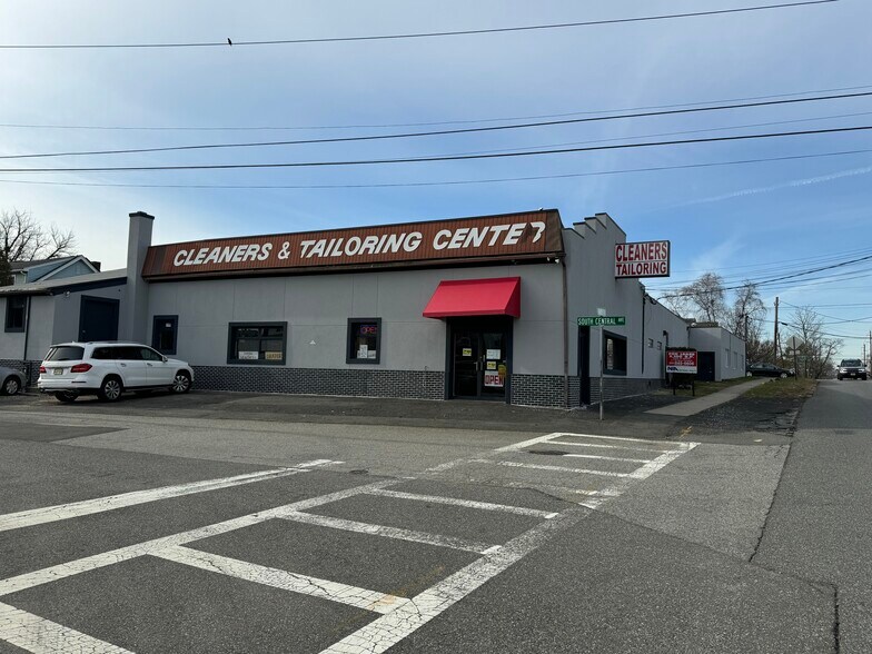More Photos Of 124-128 Market St, Saddle Brook Warehouse For Lease