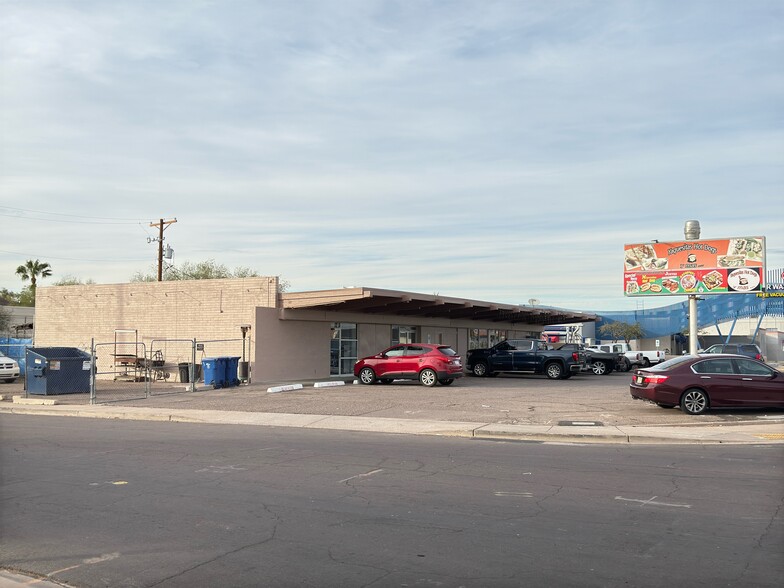 Primary Photo Of 1704 N Country Club Dr, Mesa Restaurant For Sale