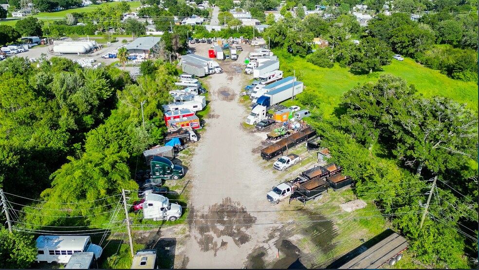 More Photos Of 13755 U.S. Highway 19 N, Clearwater Warehouse For Lease