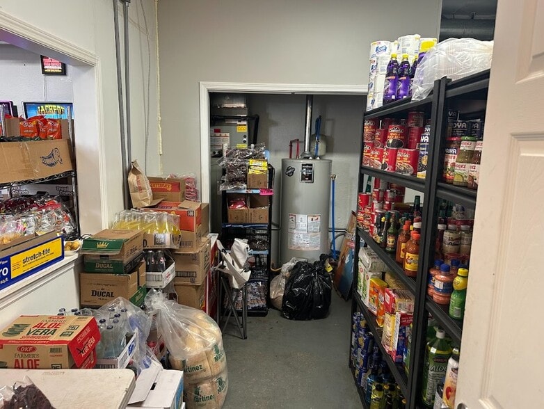 More Photos Of 836 S Broad St, Commerce Freestanding For Sale