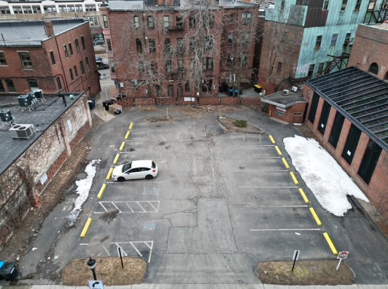 Primary Photo Of 25 Webster St, Brookline Specialty For Lease