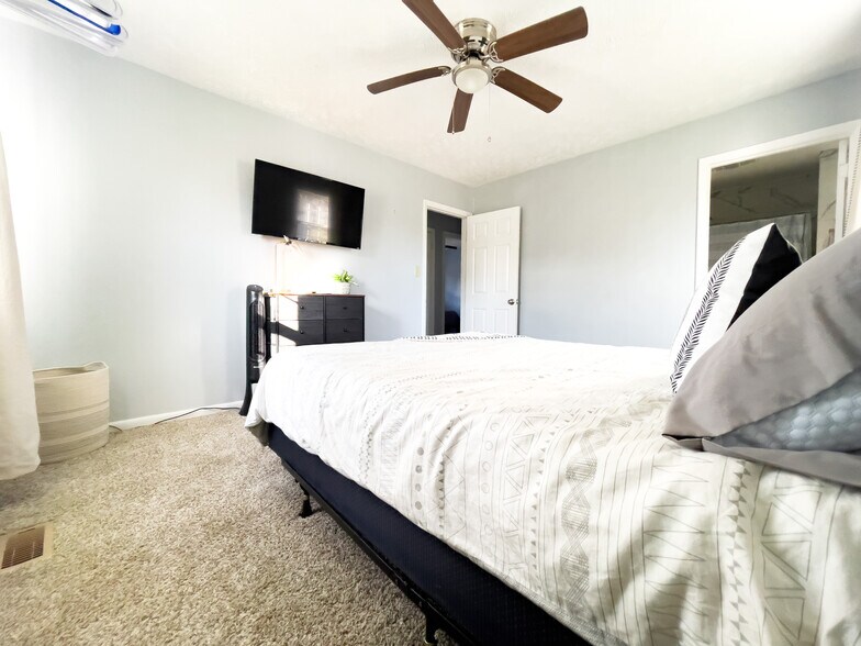 More Photos Of 3873 Cumberland Rd, Fayetteville Apartments For Sale