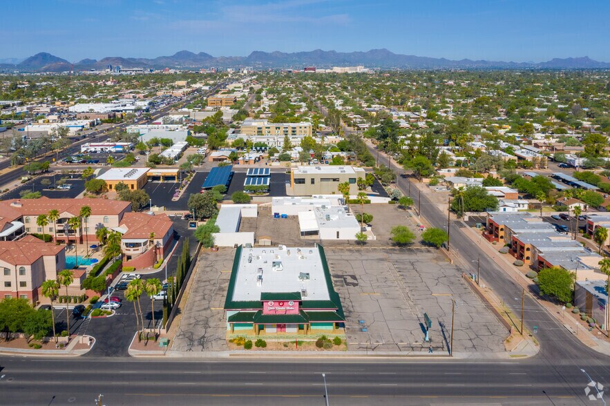 More Photos Of 1145 N Alvernon Way, Tucson Restaurant For Sale