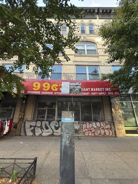 More Photos Of 318 Knickerbocker Ave, Brooklyn Apartments For Lease