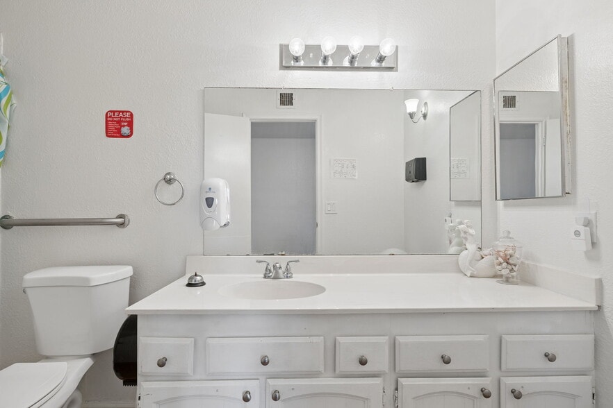 More Photos Of 1600 E Citation Ln, Tempe Assisted Living For Sale