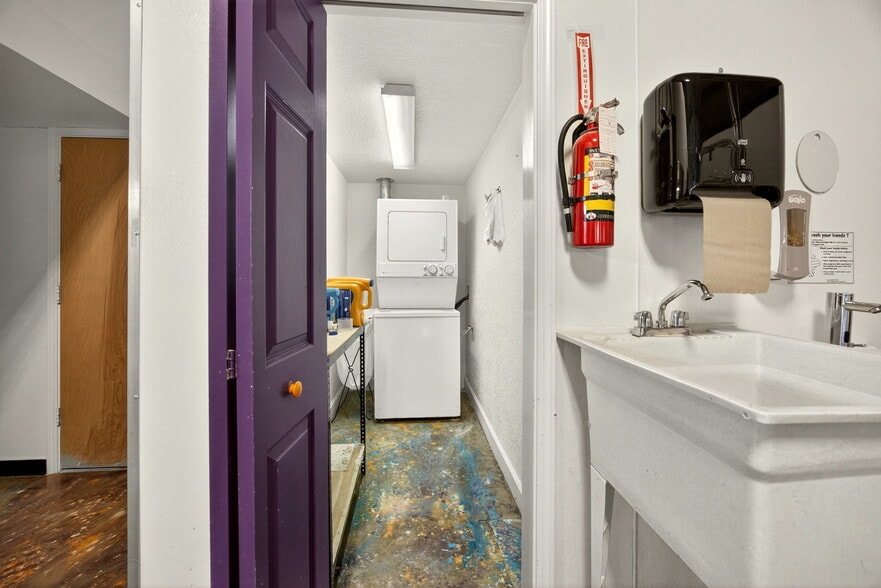 More Photos Of 3100 Merriman Rd, Medford Light Distribution For Sale