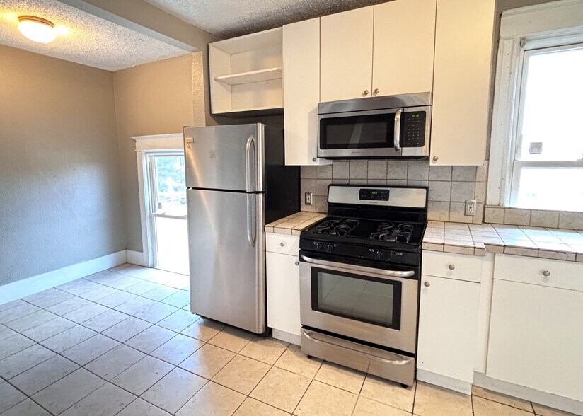 More Photos Of 146 N Logan St, Denver Specialty For Sale