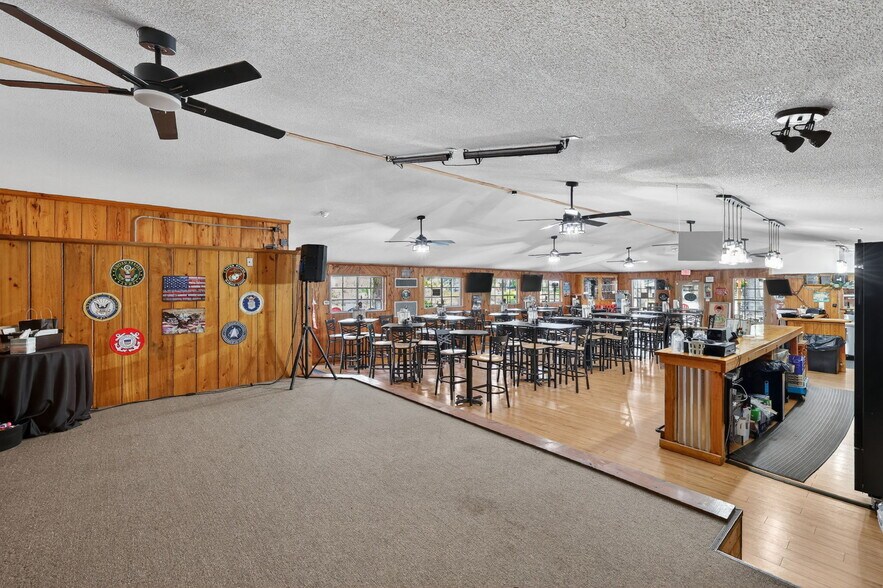 More Photos Of 2396 N Country Road 470, Lake Panasoffkee General Retail For Sale