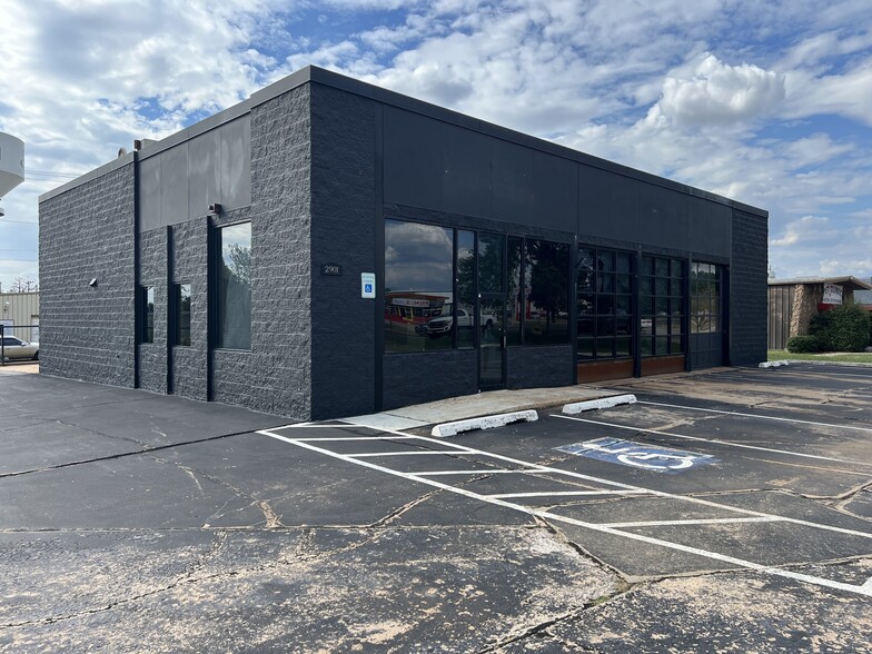 Primary Photo Of 2901 S Broadway, Edmond Service Station For Sale