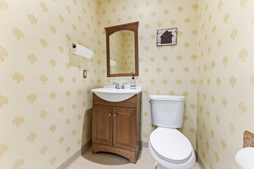 More Photos Of 1307 Stuyvesant Ave, Union Township Office For Sale